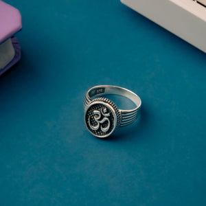 Om Mystique Oval Band
