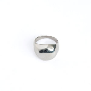 Luxora Sphere Ring