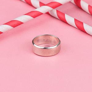 Edgeview Band Ring