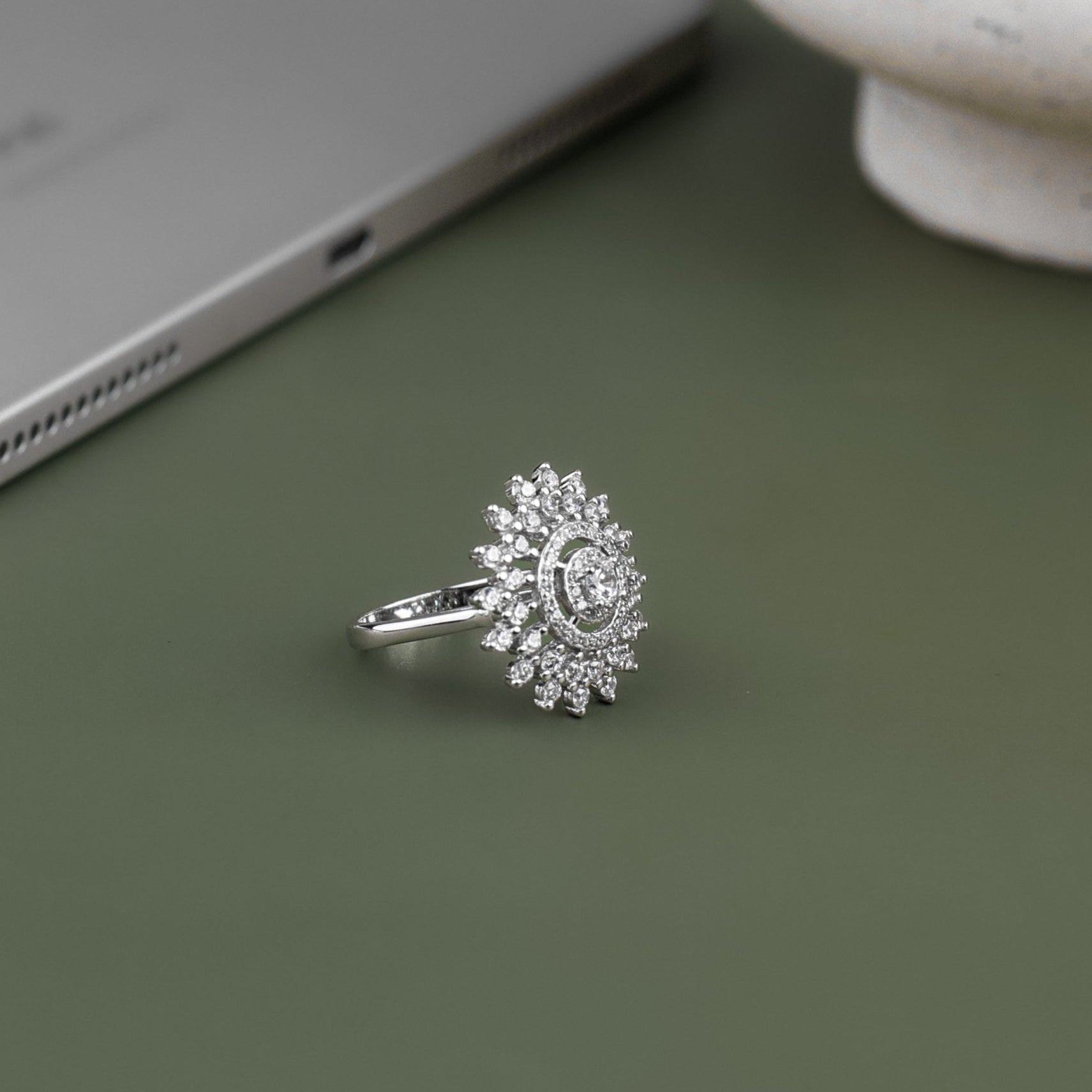 Helios Ember Ring – Sterluv