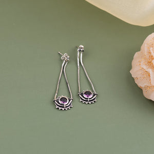 Gleaming Fluer Chain Earrings