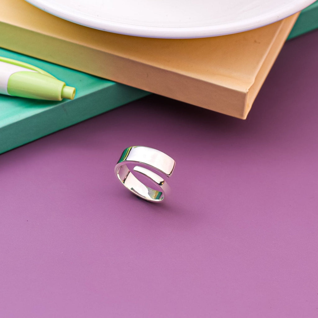 Sleek Spin Ring – Sterluv