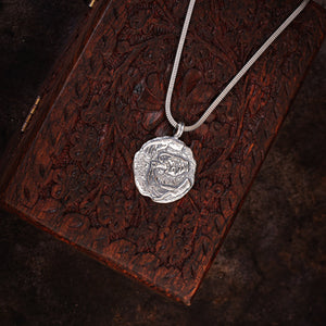 The Free Spirited Aquarius (Without Chain)