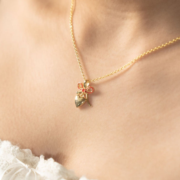 Amour Rouge Knot